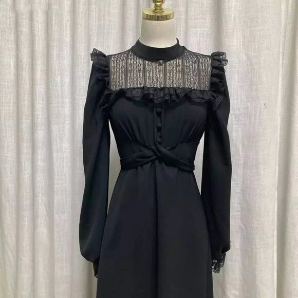 Vintage-style gothic midi dress, black, XS petite - Victorian witchy lolita - Picture 3 of 8